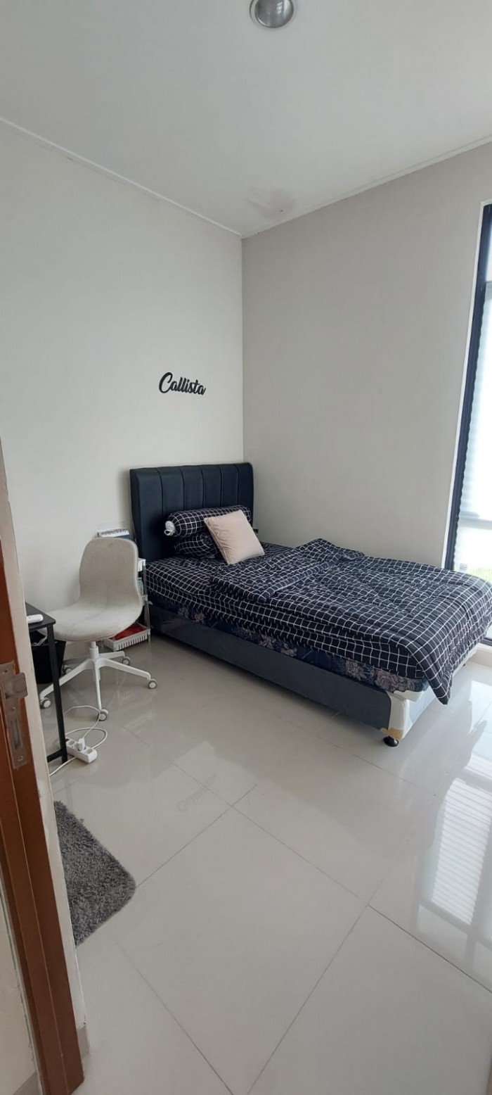 Rumah Dijual Semi Furnished di Cluster Summer Blizz Simpruk Lippo Cikarang